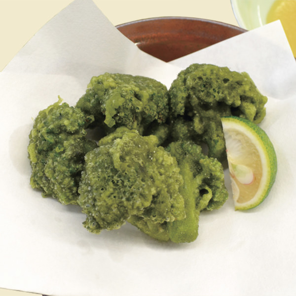 ブロッコリーの抹茶天ぷらとゆずみそディップの写真